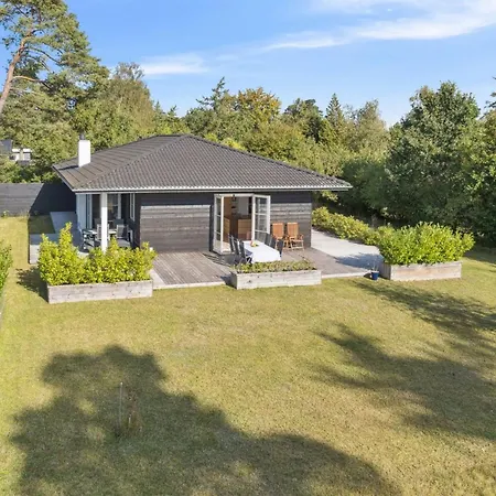 Alvia - 1-6km From The Sea By Interhome