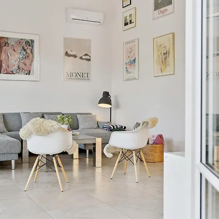Alvia - 1-6km From The Sea By Interhome *