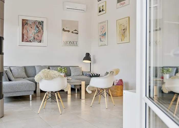 Alvia - 1-6km From The Sea By Interhome *